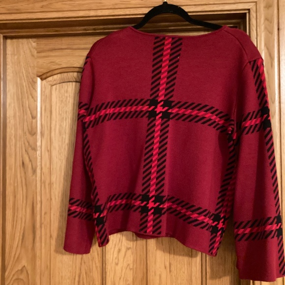 Sweater - Picture 2 of 3